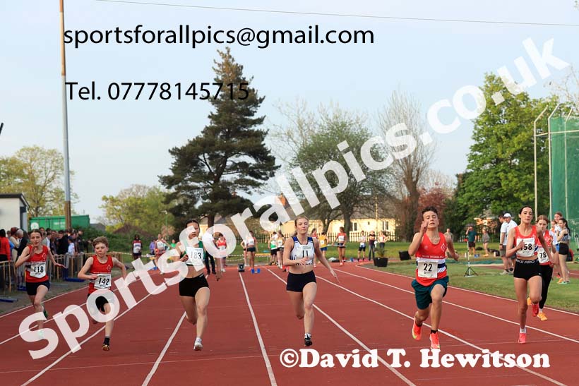 The 75 metres, 2025 NEGP No. 1, Monkton Stadium, Jarrow. Photo: David T. Hewitson/Sports for All Pics